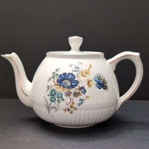 VTG,Ellegreve Wood & Sons of England Blue Floral Ironstone Teapot.